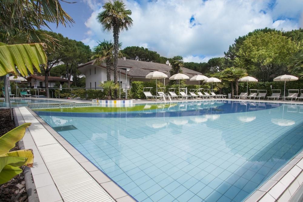 Hotel Delle Nazioni Lignano Sabbiadoro Kültér fotó