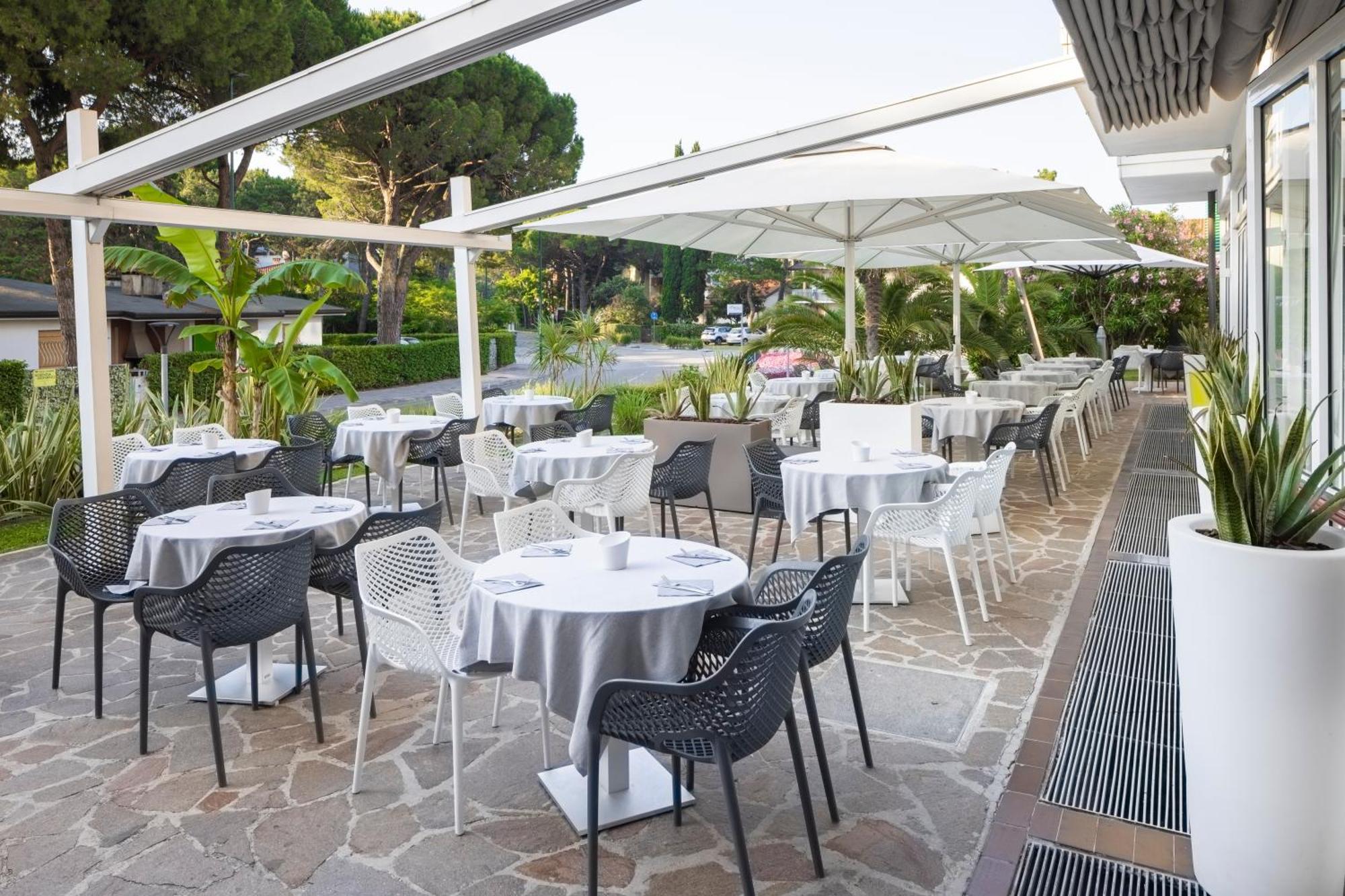 Hotel Delle Nazioni Lignano Sabbiadoro Kültér fotó